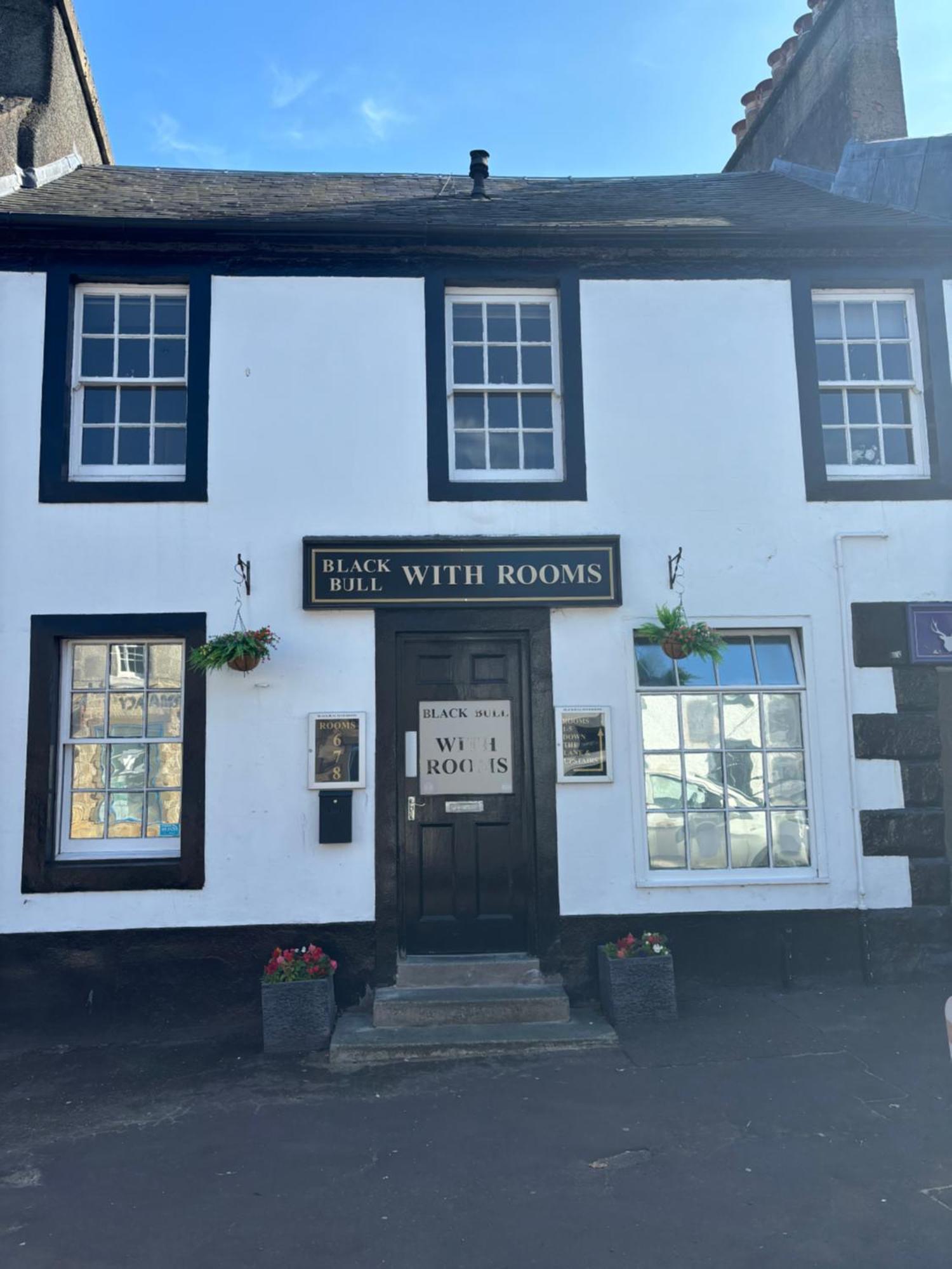 Black Bull With Rooms Upper Cumbernauld Exterior photo